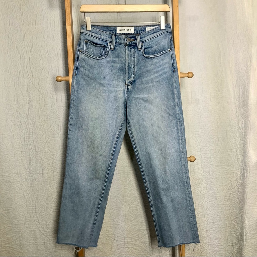 Aritzia Denim Forum Arlo High Rise Straight Cropped Raw Hem Jeans, Size 28 - Picture 3 of 4